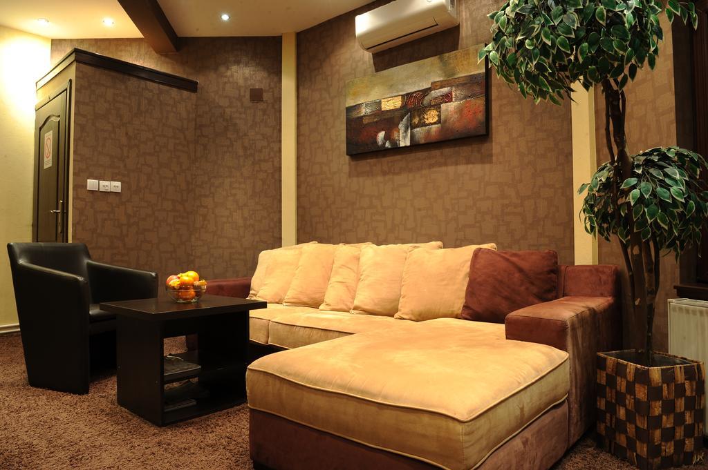 Klub Satelit Zlatibor Bed & Breakfast Ngoại thất bức ảnh