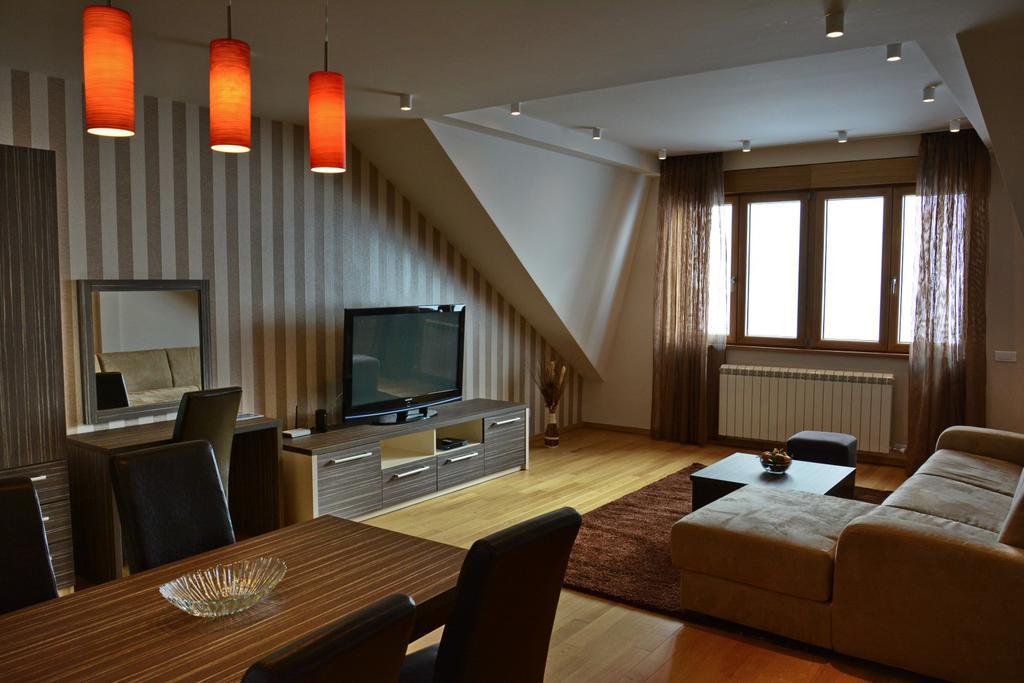 Klub Satelit Zlatibor Bed & Breakfast Ngoại thất bức ảnh