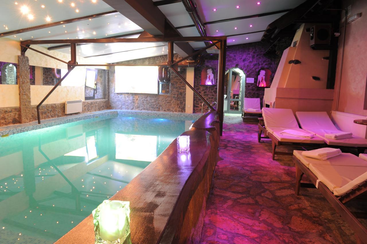 Klub Satelit Zlatibor Bed & Breakfast Ngoại thất bức ảnh