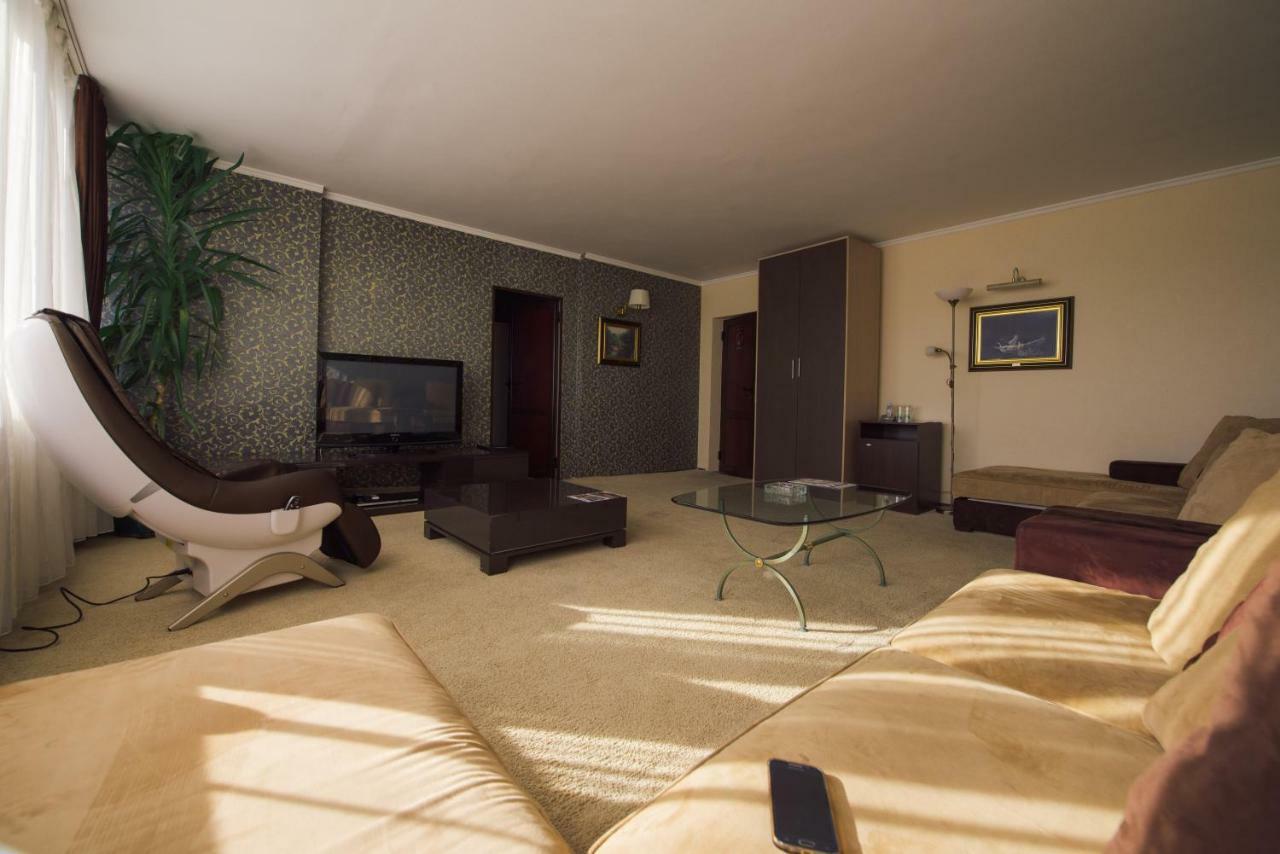 Klub Satelit Zlatibor Bed & Breakfast Ngoại thất bức ảnh